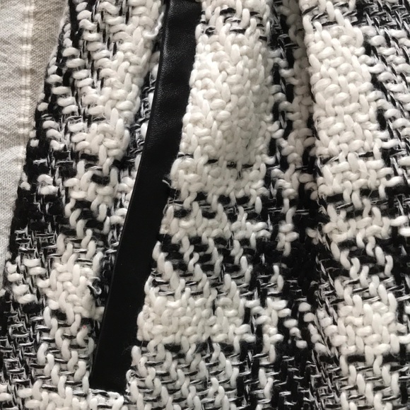 White Medium Winter Jacket Stand-Collar Plaid - Picture 3 of 7